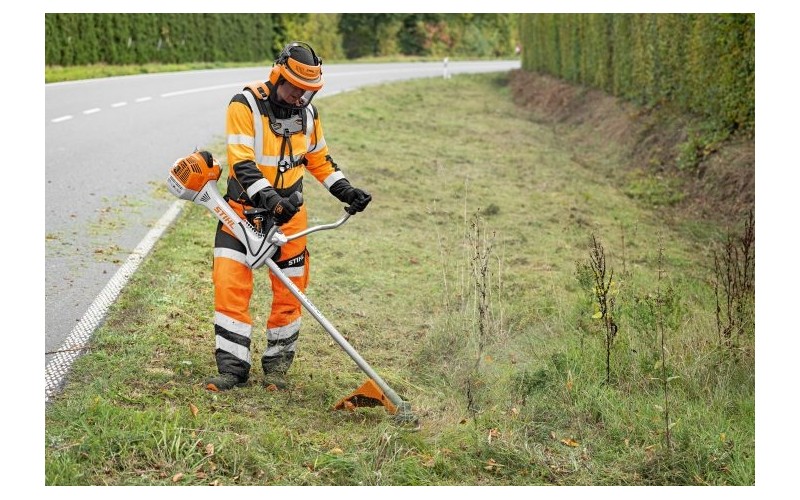 FS 561 C-EM. DEBROUSSAILLEUSE DURO BROYEUR